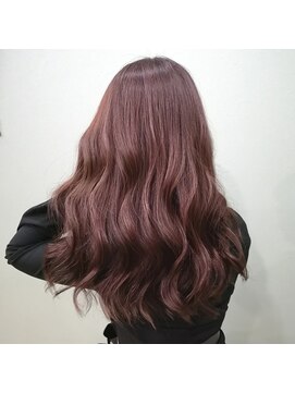 リリス(l'iris) ラフウェーブ透明感＆立体感深みレッド×艶感パラパラブリーチ