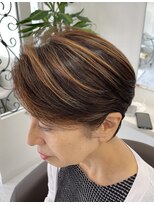 サロンドノア(Salon de NoA)&nbsp;耳かけショートヘア×ハイライト