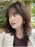 顔周りレイヤーカットくびれヘアミルクティーベージュカラー