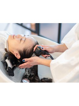 健康美容学に基づいた頭皮マッサージで、極上の癒しTimeを♪頭皮環境を整え、健やかな状態へ導きます＊