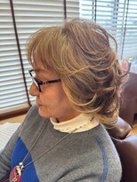 ニュー東京エクセレントヘアー&nbsp;白髪を活かしたゴールドカラー