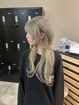 アイリー 名古屋(A/LEE) ウルフカット/グレージュ