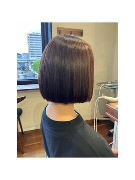 エルサフィロ キタハマ(el zafiro kitahama) 20×30×40代×似合わせカット×内巻きボブ×グレージュカラー