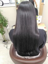 クリーム 町田(Cream)&nbsp;黒髪×暗髪レイヤー｜髪質改善縮毛矯正