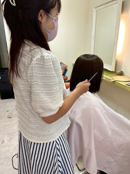 豊津フレッシュコートの写真/実力派女性スタイリスト在籍◎細かな気配りが嬉しい♪ゆったり落ち着いた店内で心地よいサロンTimeを