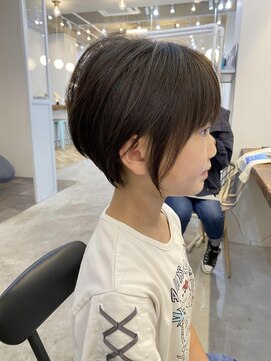ロミー 本厚木(ROMMY.) オール世代◎キッズカット☆女の子前髪フェザーショート小学生◎