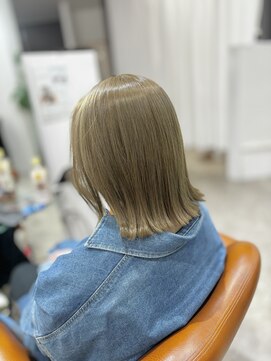 カルマ(KARMA) 切りっぱなしボブ×ブリーチカラー