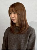 セミロング ブラウンベージュ ストレート 前髪カット 30代 艶髪
