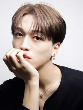 オーシャントーキョー 神戸(OCEAN TOKYO KOBE) ミルクティーベージュエンドカラーシャープセンターパート