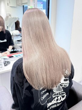 エルサ ザ リープ(ELSA the leap) 【ブリーチカラー/ダブルカラー】ホワイトミルクティー/髪質改善