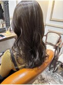 オリーブブラウン×ゆるレイヤースタイル