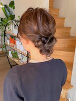 サロンエフ(salon f)&nbsp;ゆるっとシニヨンヘア