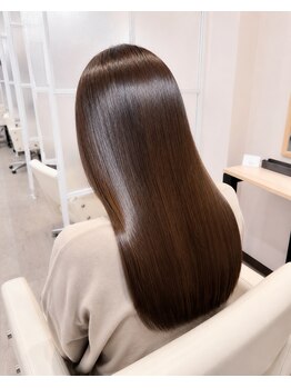 シアー(SHEER)の写真/染めるたび、うるツヤ。大人髪を美しく育てるトリートメントサロン