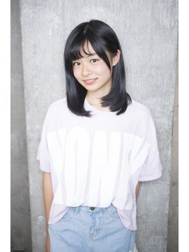 サロンドミルク 原宿(salon de MiLK) 【salon de MiLK 原宿】斜めバング×うるつや髪×耳かけ