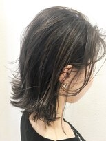 サローネ サンク(SALONE CINQ) 切りっぱなしボブ×ハイライト