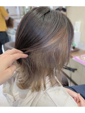 コアフィールフィス(COIFFURE fils) 《見附 今町》外はねヘア ハイトーンインナーカラー ブリーチ