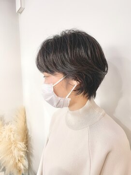 ルーム(room) 耳かけショートボブ