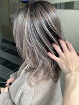 グロウ 上野御徒町(grow)&nbsp;エアリーミディ/ホワイトアッシュ/小顔/ボブルフ[上野/御徒町］