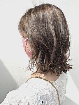 リノ(un Lino) スモーキーハイライト