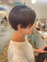 ロミー 本厚木(ROMMY.)&nbsp;カットラインを残したちょいモードショートヘア/ロミー本厚木
