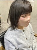 レイヤー×透け感たっぷりグレージュ