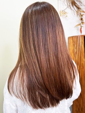 アルファ インタラクティブ エム フラワー(ALUFA interactive.M Flower) 30代40代ハイライトバレイヤージュ透明感3Dカラーブラウン