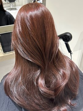 ヨロ 小岩(YOLO) ブリーチなしピンクブラウン韓国レイヤーカット