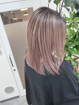 ヴィフ 大船(VIF) バレイヤージュ/ハイライト/ダブルカラー/ケアブリーチ/ボブ