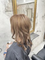 プーラヴィーダ(Pura Vida) ブリーチ２回で作るベージュカラー