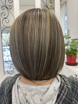 サロンドノア(Salon de NoA) ミディアムボブ