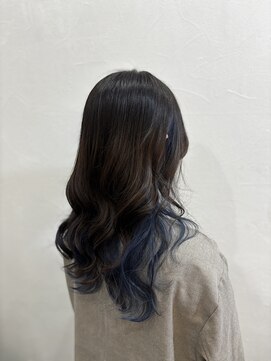 ラビス クローバー(Lovis clover) ショートボブ　ニュアンスカラー　センターパート