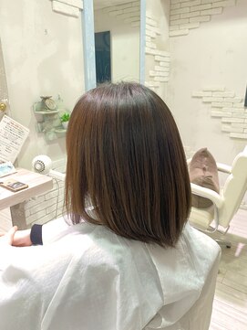 ルルー(L’heureux) ミディアムボブ