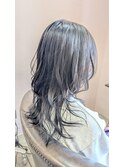 顔まわりレイヤーで小顔見えロング