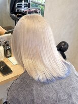 ルシティ(Le City)&nbsp;White silver 【ダブルカラー/ブリーチ/髪質改善】