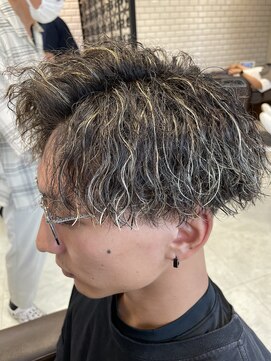 アラカワオム(homme) マッシュベース＋ツイスパ＋ハイライト/20代/30代/40代/50代