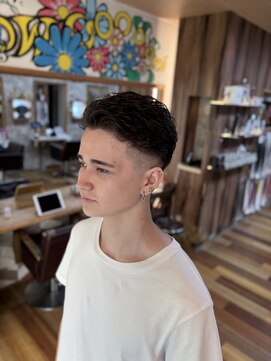 イエローコーン 金沢文庫店(YELLOW CORN) アップバング/メンズヘア/ツーブロック/短髪/フェード