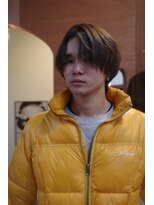 エディ(Edy)&nbsp;メンズセンターパートマッシュウルフニュアンスパーマ眉毛カット