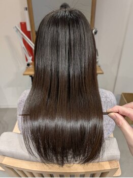 ラプラス(Laplus)の写真/朝のアイロンに頼らない髪へ。乾かすだけでまとまる自然なストレート