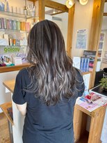 ギャラクシー ヘアードレッサーズ(galaxy hairdressers)&nbsp;大人ハイライトグレージュカラー