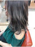 《eTONe》ミディアムレイヤー × アッシュグレージュ