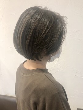 ウィロー(WILLOW) 【WILLOW】ショートボブ