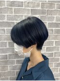 ダークネイビーのショートスタイル