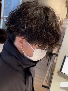 リット バイ フィフス 鹿児島中央駅店(Lit. by fifth) 波巻きスパイラルパーマメンズマッシュツーブロックメンズパーマ