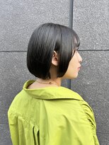 40代50代60代耳かけショート前髪なしハンサムショート白髪ぼかし