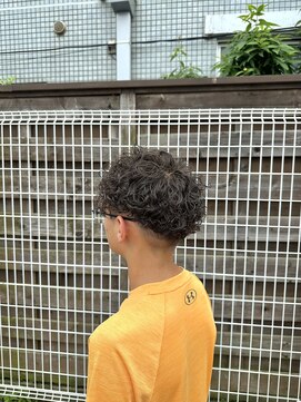 リノア 鵠沼海岸(LINOA) スパイラルパーマ/メンズパーマ/メンズカット/フェード/ツイスト