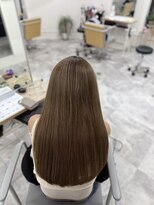 アチェロ(Acero.)&nbsp;毛先重め艶髪特化ハイトーン