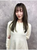 巻いてもストレートでもかわいいセミロングレイヤー