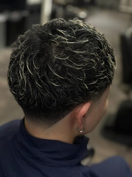 フランクスバーバーリベラルド 横浜(FRANK'S BARBER LIBERALD) テーパーフェードTK