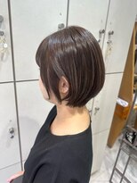 ヴァネッサ(VANESSA)&nbsp;20代30代40代丸みショートボブアッシュグレージュ鶴見渡辺りん