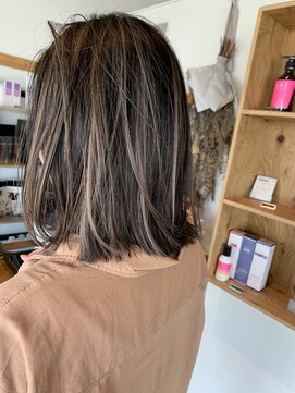 ワンバイワン(One×One) ミルクティコントラストハイライト